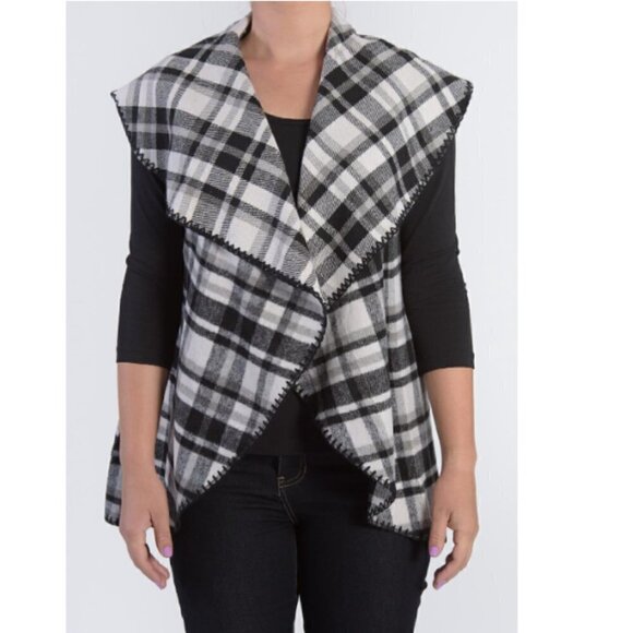 Mud Pie West Plaid Blanket Vest Black & Cream Wool Blend NWT One Size - Picture 7 of 9